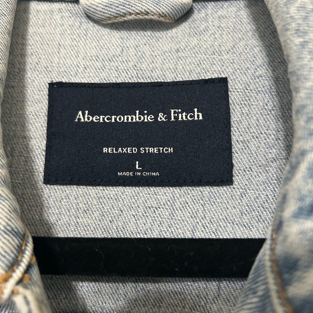 Abercrombie & Fitch Men’s Denim Jacket – Relaxed Stretch – Size L – Light Wash